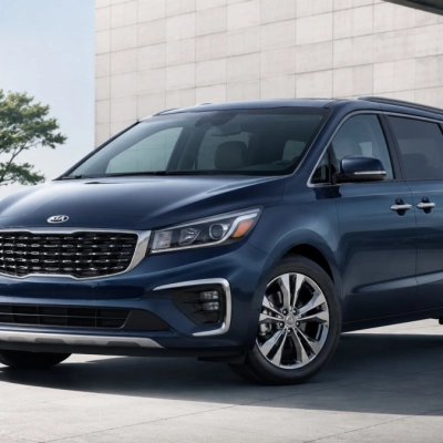 Kia Carnival KA4: полный обзор главного семейного минивэна из Кореи