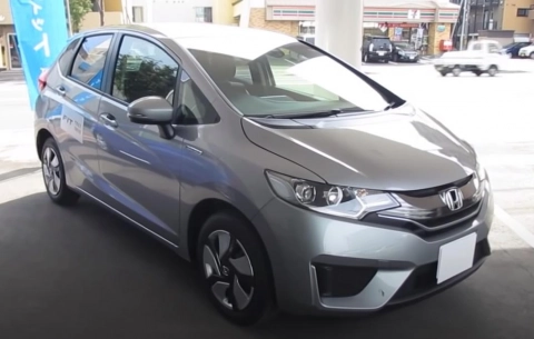 HONDA FIT 2013, Гибрид. Обзор экстерьера и интерьера.
