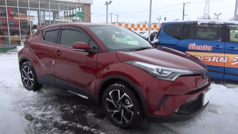 TOYOTA C-HR 2016, G-T, 4WD. Обзор экстерьера и интерьера.