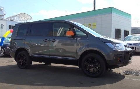 MITSUBISHI DELICA D5 2018, ACTIVE GEAR, Diesel, 4WD. Обзор экстерьера и интерьера.