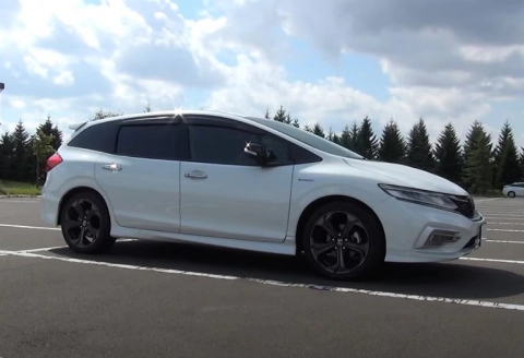 HONDA JADE 2018, Гибрид, RS, Honda SENSING, передний привод. Обзор экстерьера и интерьера.