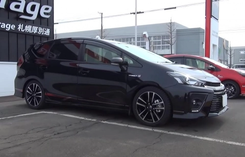 TOYOTA PRIUS α 2018, GR SPORT. Обзор экстерьера и интерьера.