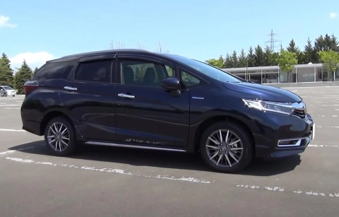 HONDA SHUTTLE 2019, Гибрид, 1.5L 4WD. Обзор экстерьера и интерьера.