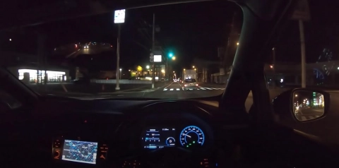 Nissan Leaf 2018 (2-ое поколение). Тест-драйв по городу ночью.