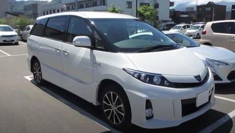 TOYOTA ESTIMA 2013, Гибрид, AERAS. Обзор экстерьера и интерьера.
