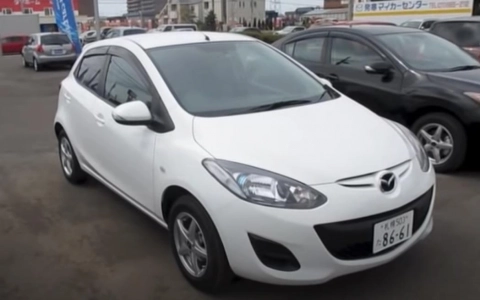 MAZDA DEMIO (MAZDA 2) 2012. SKYACTIV. Обзор экстерьера и интерьера.