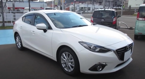 MAZDA AXELA (MAZDA 3) 2013, Седан. Обзор экстерьера и интерьера.