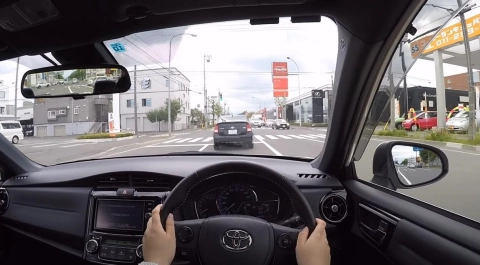 TOYOTA COROLLA AXIO 2017, Гибрид. Тест-драйв по городу.