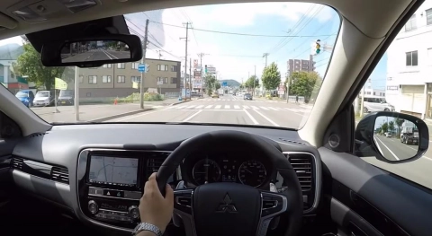 MITSUBISHI OUTLANDER 2018, PHEV, 4WD. Тест-драйв по городу.