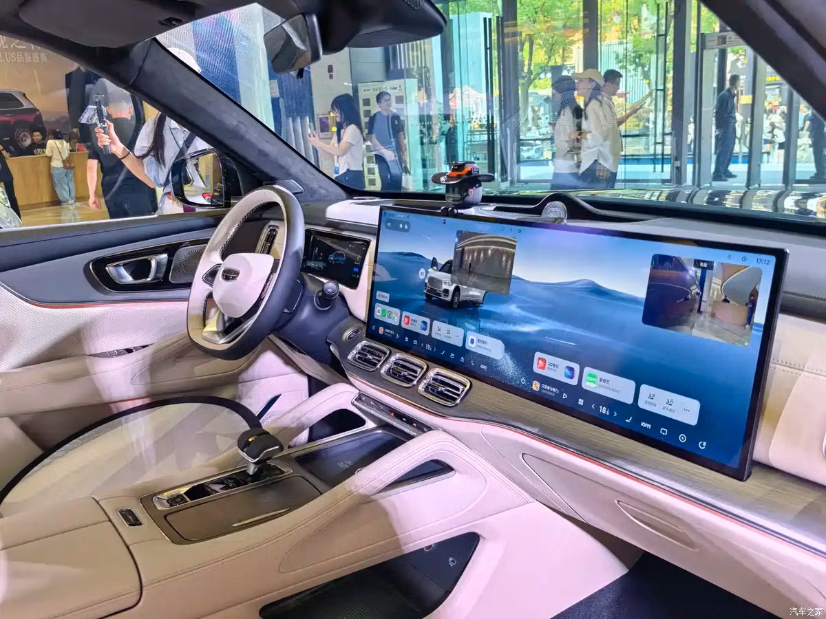 Салон Geely Monjaro L Plus